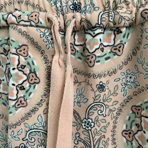 Loft Paisley Shorts Pull On Womens Size Medium Peach Light Pink Lightweight - Picture 3 of 6